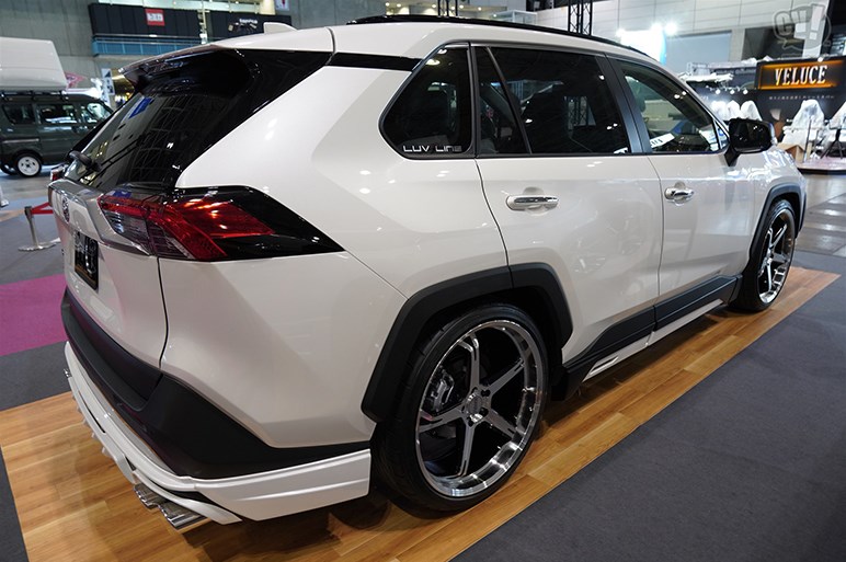 SUVカスタムの最前線に登場、トヨタRAV4カスタム7選 - 東京オートサロン