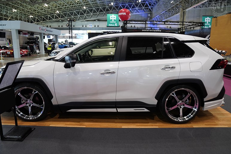 SUVカスタムの最前線に登場、トヨタRAV4カスタム7選 - 東京オートサロン