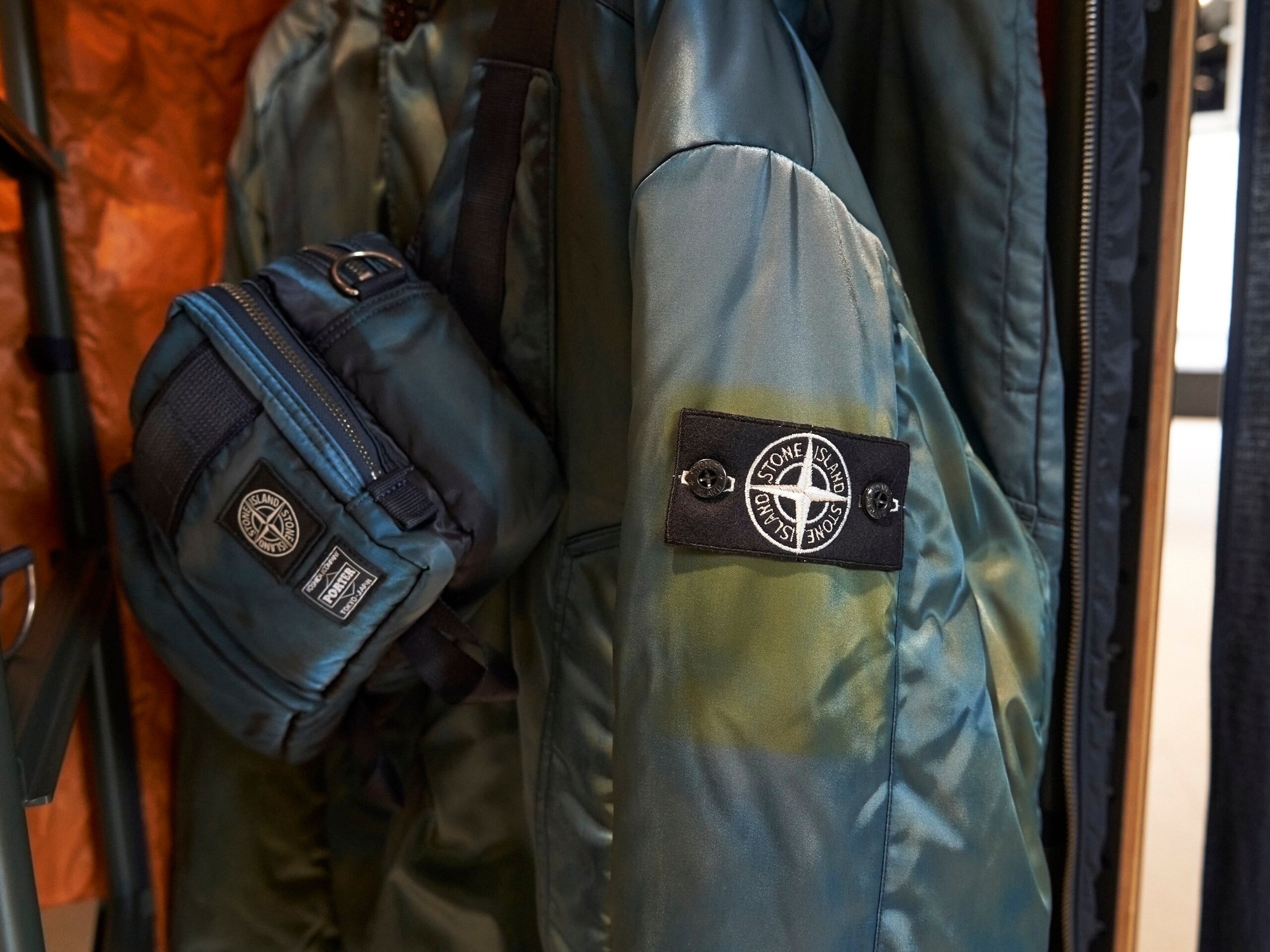 ストーンアイランドが吉田カバンの創業90周年をセレブレート！  ポーターとのカプセルコレクションを発表