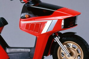 原チャリ界の「スーパー戦隊」!?  ホンダの元祖「ビート」 世界初てんこ盛りで、どうにもスベっちゃったワケ