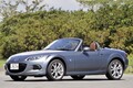 【10年ひと昔の新車】マツダ ロードスターRHTは、ショートトリップの相棒にも最高の1台だった
