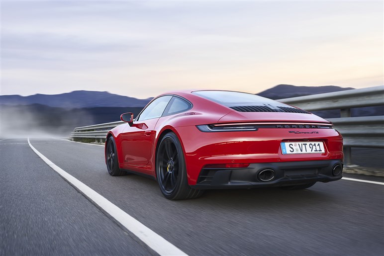 【朗報】新型「718ケイマン／ボクスター」はエンジン車もラインアップ。ただし、しばらくは現行型を安く併売か