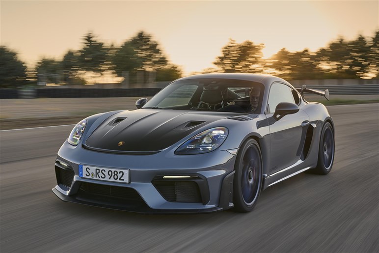 【朗報】新型「718ケイマン／ボクスター」はエンジン車もラインアップ。ただし、しばらくは現行型を安く併売か