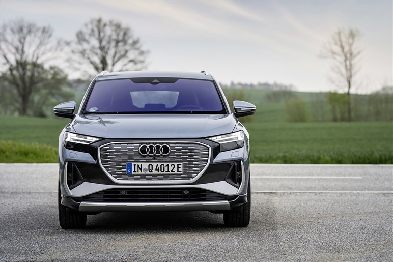 【打倒テスラ】「Q4 e-tron」が間もなくフェイスリフト。苦境が続くアウディの救世主になれるか？