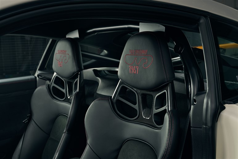 【朗報】新型「718ケイマン／ボクスター」はエンジン車もラインアップ。ただし、しばらくは現行型を安く併売か