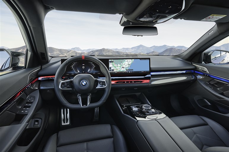 【衝撃】BMW「5シリーズ」が史上最大級の“顔面整形”を敢行。ノイエ・クラッセ顔の最新予想がコレ