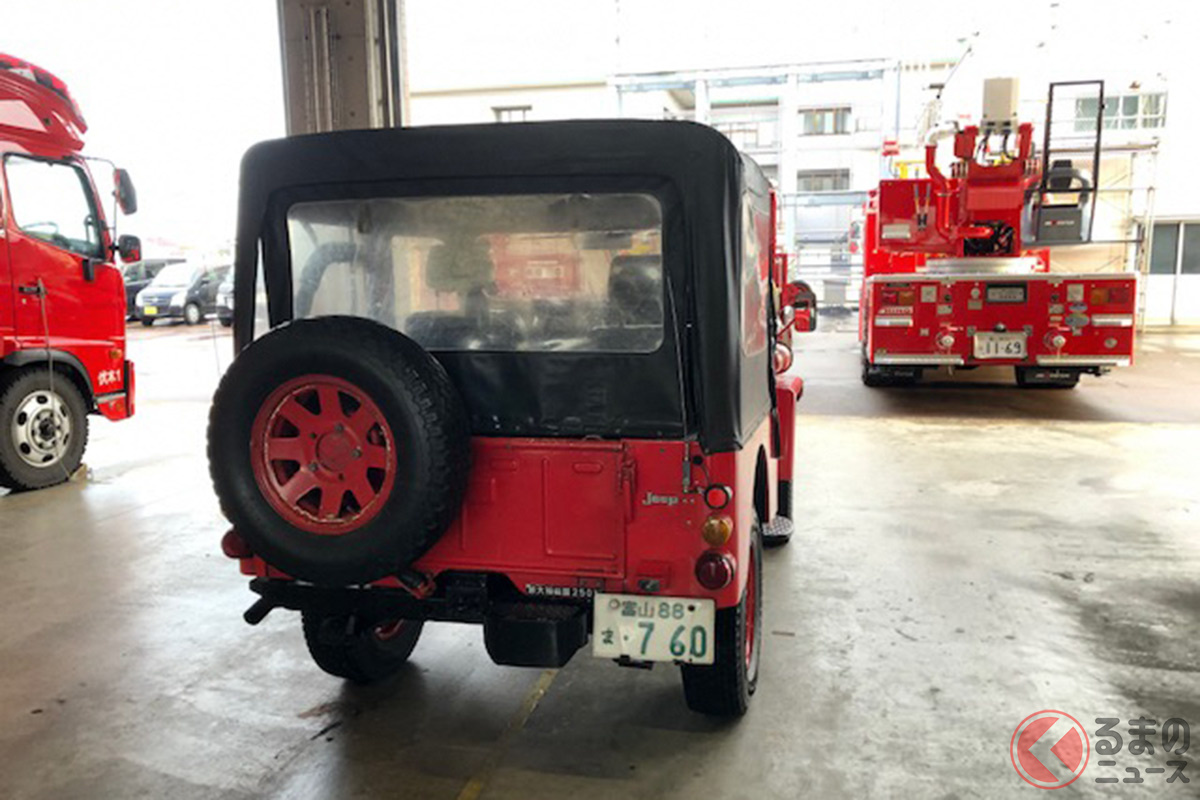 真っ赤な三菱 ジープ がsnsで話題 30年以上も現役で活躍する消防車の正体とは くるまのニュース 自動車情報サイト 新車 中古車 Carview