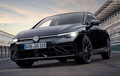 精悍な装いと走行性能の向上を果たしたフォルクスワーゲン・ゴルフRの特別限定モデルが登場