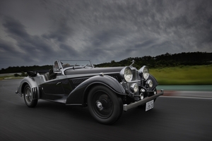 1937年製のクラシックカーが新車で買える!? 時を超えて復活したアルヴィスを駆る