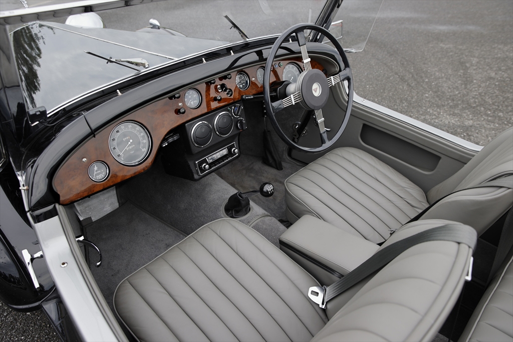 1937年製のクラシックカーが新車で買える 時を超えて復活したアルヴィスを駆る Le Volant Carsmeet Web 自動車情報サイト 新車 中古車 Carview