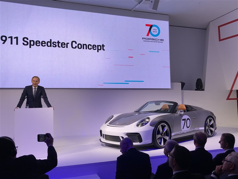 70周年を祝うポルシェの目玉はタイカンと911スピードスター