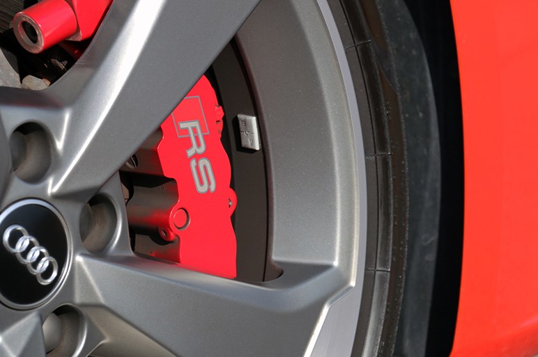 【JAIA】アウディ RS3 スポーツバック…「奇数気筒×クワトロがツボ」「技術力に震えが…」