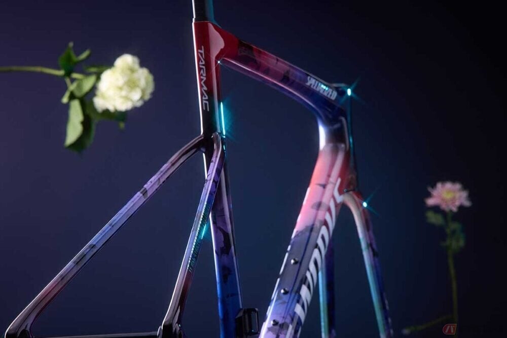 世界限定400台!!　SPECIALIZED「S-Works Tarmac SL8」発表　女子レーサー、デミ・フォレリング選手にインスパイアされた特別カラーのフレームセット