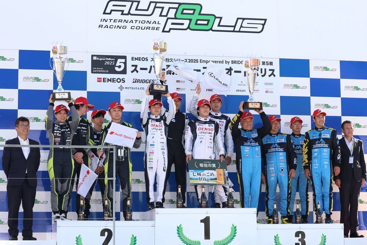 残り3分でST-XとST-5Rのトップがまさかのアクシデント。DENSO LEXUS RC Fが逆転優勝｜スーパー耐久第5戦オートポリス