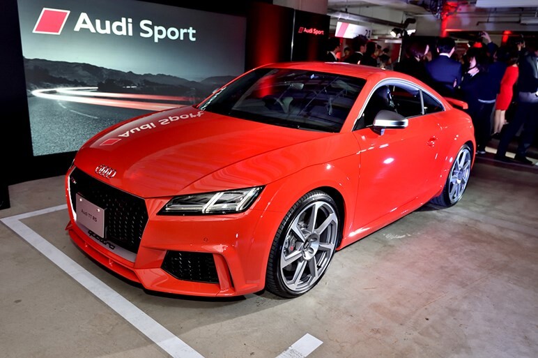 アウディ スポーツの新型R8 スパイダー、TT RS、RS 3 セダンを日本初披露