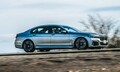 ジャーマンプレステージサルーンに見る両極とは？ アウディ S8とBMW M760Liの似て非なるベクトルを分析する