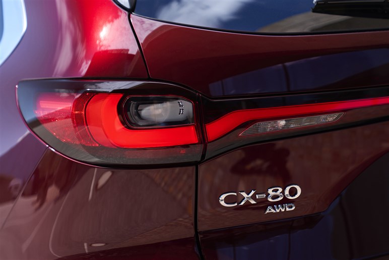 【ジャパンタクシーにも台数負け】マツダ渾身の「CX-60」今年大苦戦のワケ。切り札はあるか？