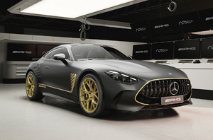 映画『F1／エフワン』の公開を記念した特別仕様車「メルセデスAMG GT 63 4MATIC＋ APXGP Edition」が3台限定で日本上陸