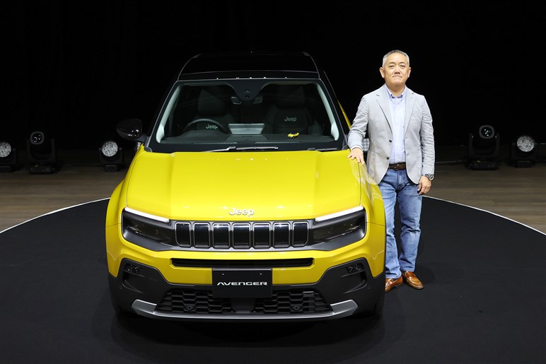 ヤリスクロスとほぼ同サイズ！　最小ジープ「アベンジャー」はFF＆EVのみで580万円。限定150台のローンチエディションも登場