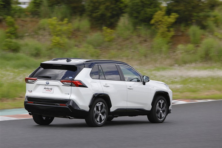 これはハリアーより…RAV4 PHVは新世代システム搭載で0-100＝6秒、EV航続距離95kmの充実スペック