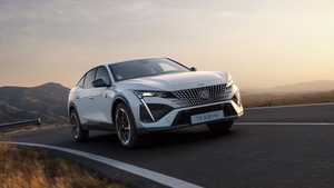 【22％超の燃費性能改善】プジョー408GTハイブリッド　新開発のハイブリッドパワートレイン導入