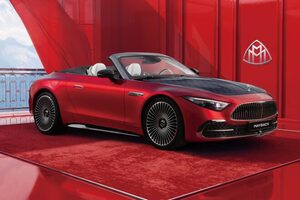 メルセデス・マイバッハ、オープントップ『SL 680』にふたつの個性を持つ“Monogram Series”を導入