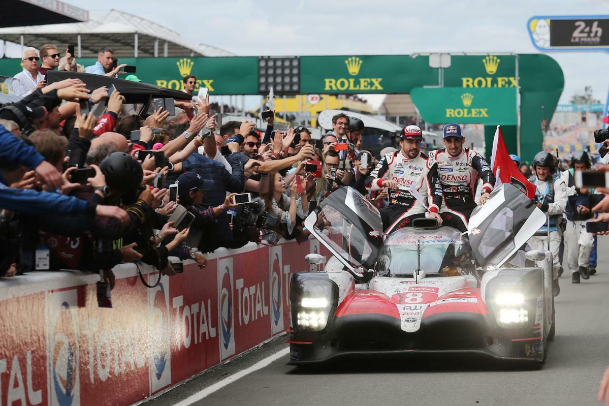 トヨタのル・マン初制覇とホンダN-VANが日本カー・オブ・ザ・イヤー実行委員会特別賞受賞！