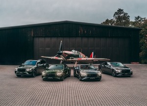 ベントレー、英空軍所属のチェコ飛行士を称える4台の「スコードロン・コレクション」発表…機体の塗装を再現