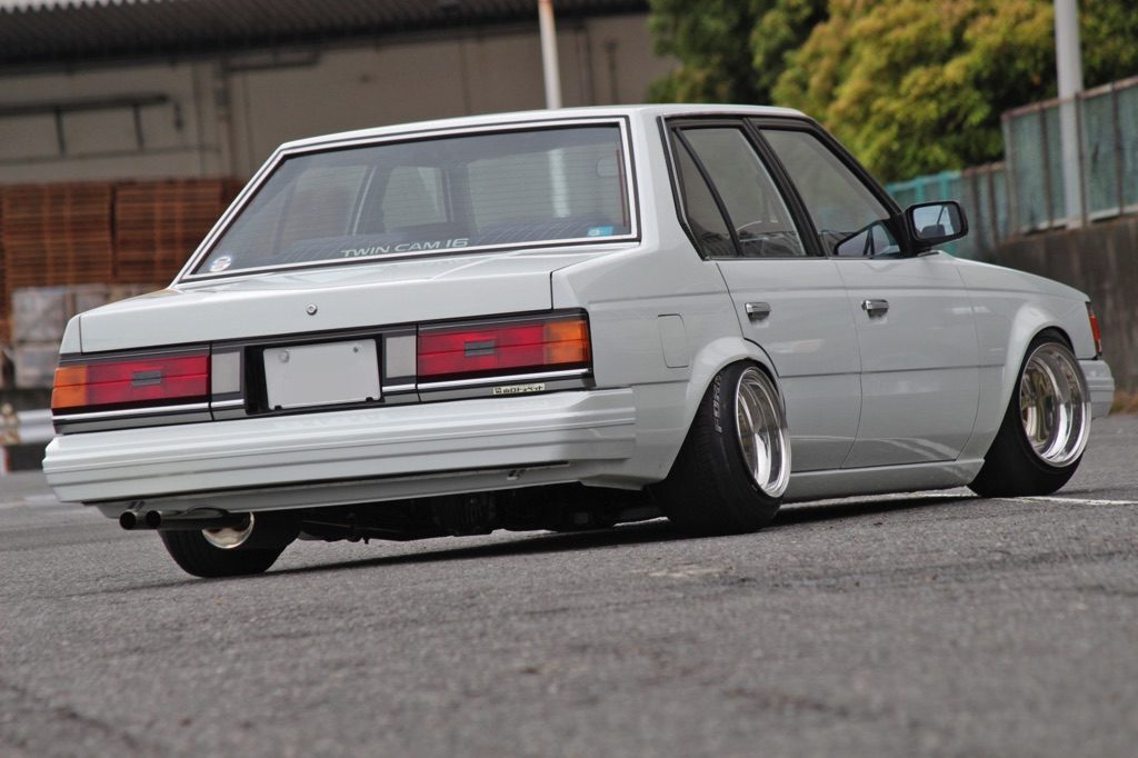 コロナに1g Feという異色のスワップ 極低車高を実現したメイキングもハンパない Maniaxcars Web Option の写真 11ページ目 自動車情報サイト 新車 中古車 Carview