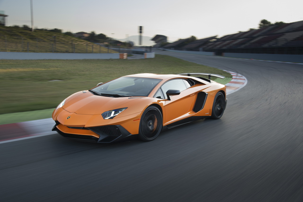スーパースポーツに革命を起こした アヴェンタドール 前編 11 ランボルギーニ ヒストリー Genroq Web 自動車情報サイト 新車 中古車 Carview