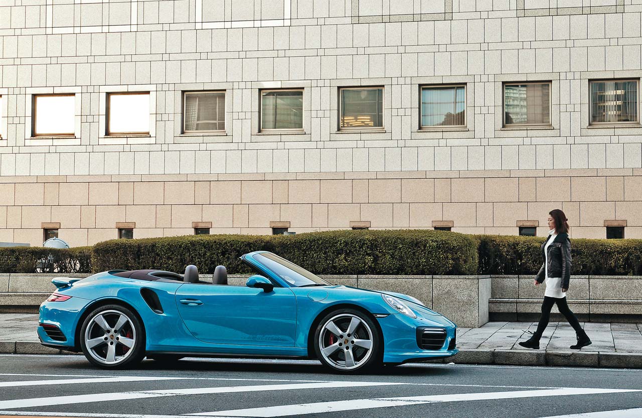 真冬に4シーターオープンを味わい尽くす ポルシェ911ターボ フェラーリ カリフォルニアt編 Playback Genroq 17 Genroq Web 自動車情報サイト 新車 中古車 Carview