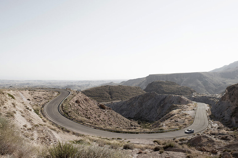 ジャガー「C-X75」とは? 公式フォト一挙公開！