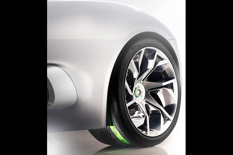 ジャガー「C-X75」とは? 公式フォト一挙公開！