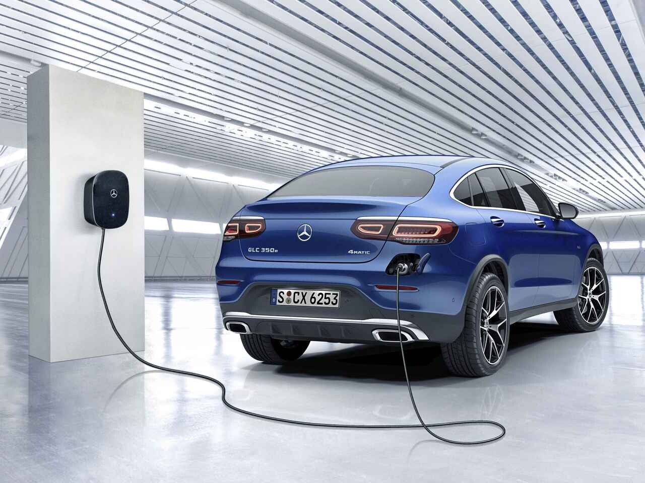 メルセデス・ベンツ GLCにプラグインハイブリッド車の「GLC 350e 4MATIC クーペ」を追加設定