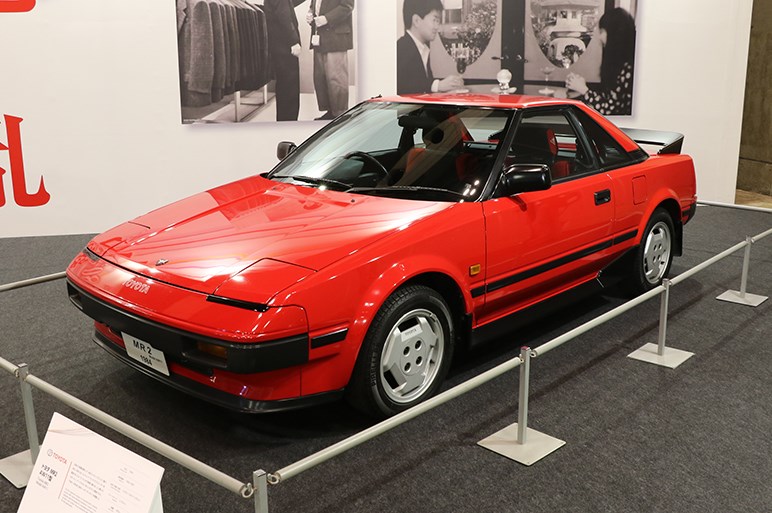 ロードスターほど有名じゃないけど一足先に世に出た80年代の小型2シーター トヨタmr2は ミッドシップレイアウトの野心作だった Carview 自動車情報サイト 新車 中古車 Carview
