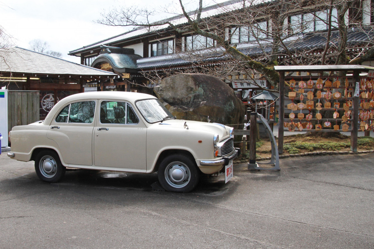 吉田一郎さん 64歳 の愛車 約60年間生産されたインドの国民車 ヒンドゥスタン アンバサダーが復活を遂げるまで 外車王soken 自動車情報サイト 新車 中古車 Carview