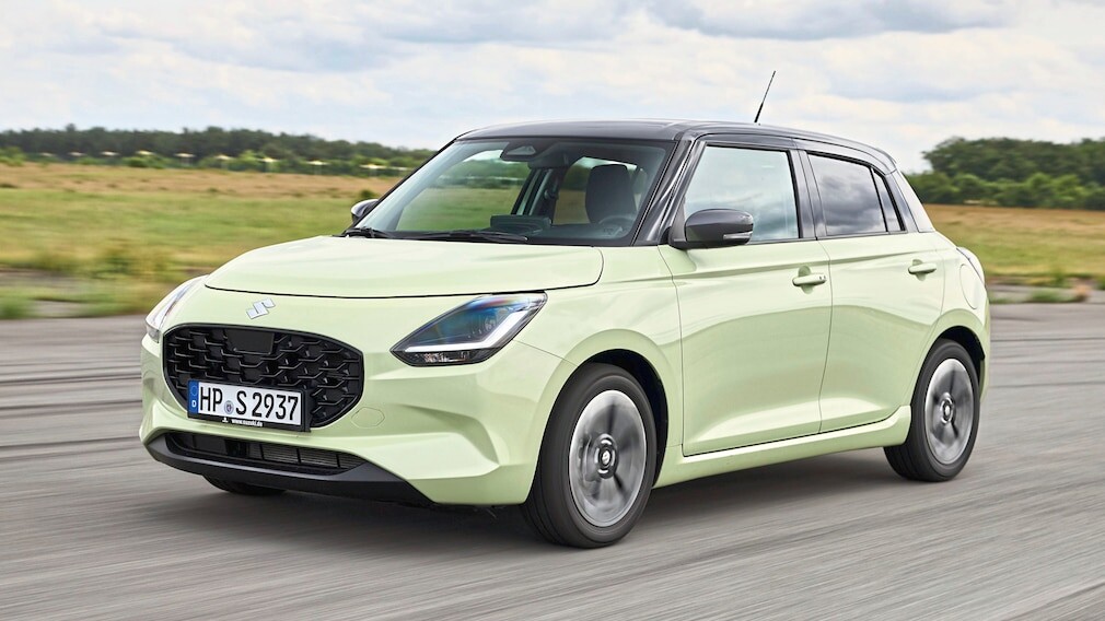 「スズキ スイフト」は世界中で900万台以上販売されたアイコンモデルだ！試乗記を含むすべての情報！