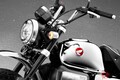 ホンダ“激レア”「モンキー125」がまもなく“日本上陸”！ レトロ＆豪華な“ギラギラ”仕様がスゴイ！ タイの特別仕様車「クロームレガシー」とは