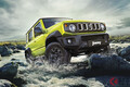 “新色グリーン”の新型「ジムニー5ドア」初公開！ 待望の“スズキSUV”販売地域拡大中!? 南ア投入に日本への期待も