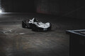 F1より遙かに軽い500kg台の超軽量マシン！　公道を走れることに違和感しかない「BAC MONO」って何もの？