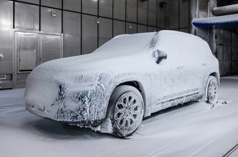 3列目も広く快適に　メルセデス・ベンツ新型『GLB』初公開　乗り心地と使い勝手が向上、来月正式デビューへ