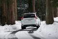 ボルボの最新ダブル過給エンジンのパワーは？　XC60 T6で雪道ドライブ