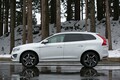 ボルボの最新ダブル過給エンジンのパワーは？　XC60 T6で雪道ドライブ