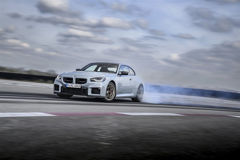 BMWがこう作っていたら… G87型「M2」を“もう一段階進化”させたCGデザインが秀逸