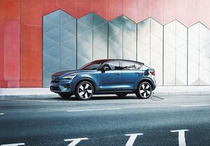 ボルボ・カー・ジャパン、初のEV「C40」オンライン販売開始