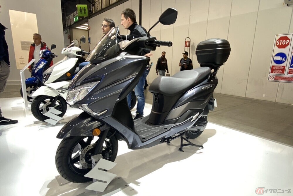 スズキ「バーグマンストリート125EX」 スズキ車初のSEP-α搭載モデルをイタリアで公開【EICMA2022】（バイクのニュース ） |  自動車情報・ニュース - carview!