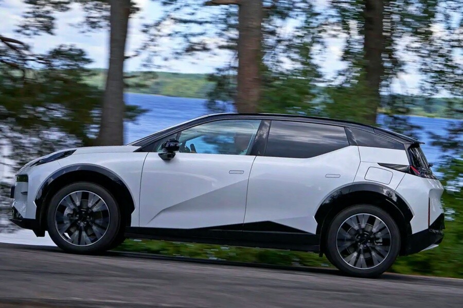 開発は多国籍　残る中国感　ジーカーX RWDへ試乗　一般ユーザーなら不満は抱かない？