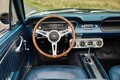 【フォード マスタング60周年】伝説のポニーカー「フォード マスタング カブリオ」で純粋にクルージングを楽しむ