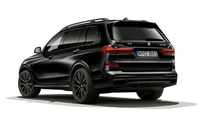 BMW X7に漆黒で統一した内外装を纏う特別限定モデルが登場