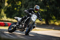 話題の新型『DR-Z4S』『DR-Z4SM』を見て、触れる！「スズキ モーターサイクルコレクション2025」3会場で開催へ